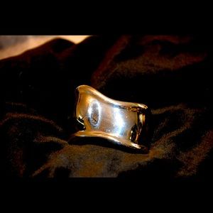 Tiffany cuff for left arm